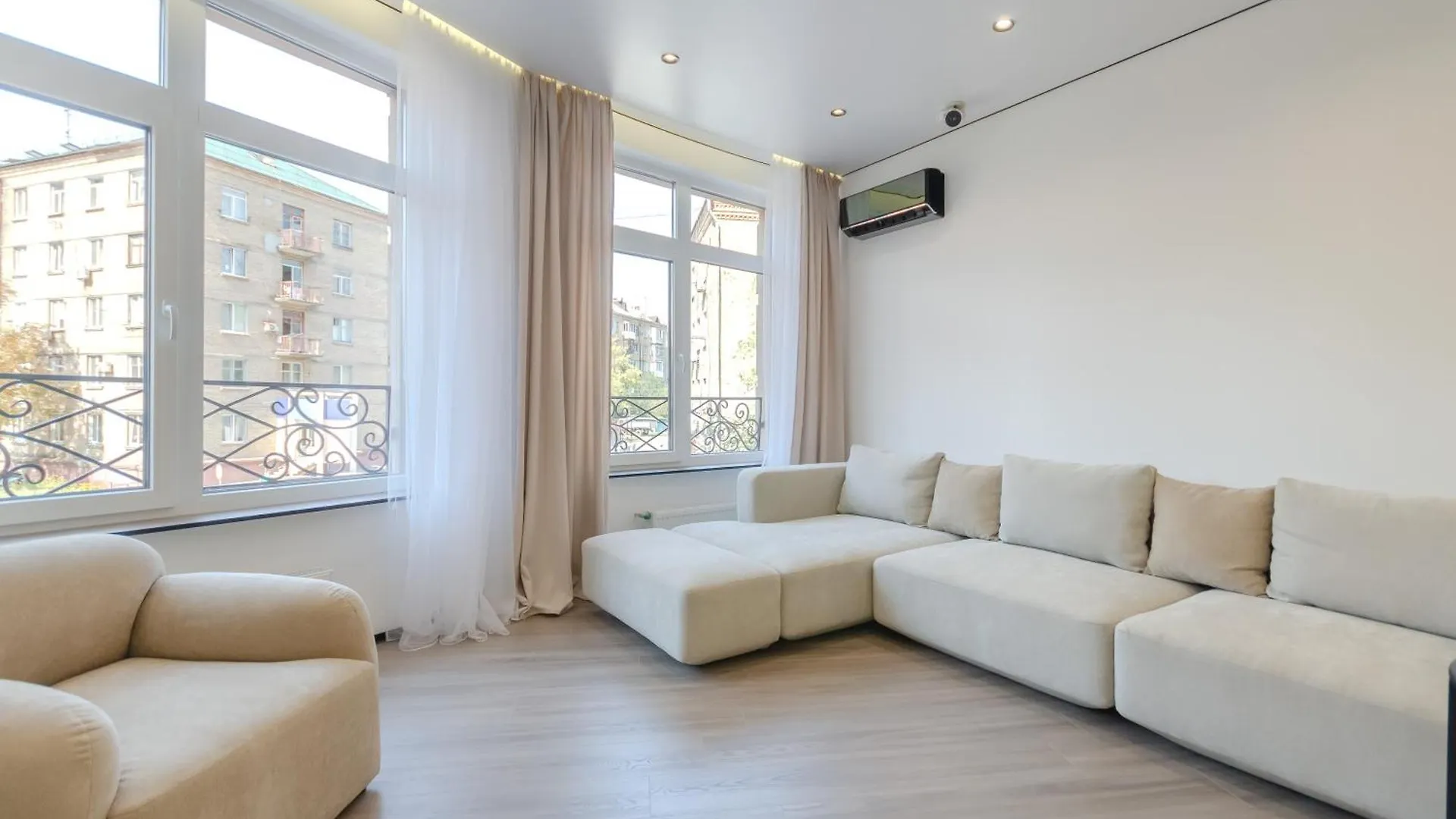 Petrovdom Apartment 02-76A In Rc Pechersk Plaza, Mykhaila Boichuka 17 Kyjev Ukrajina