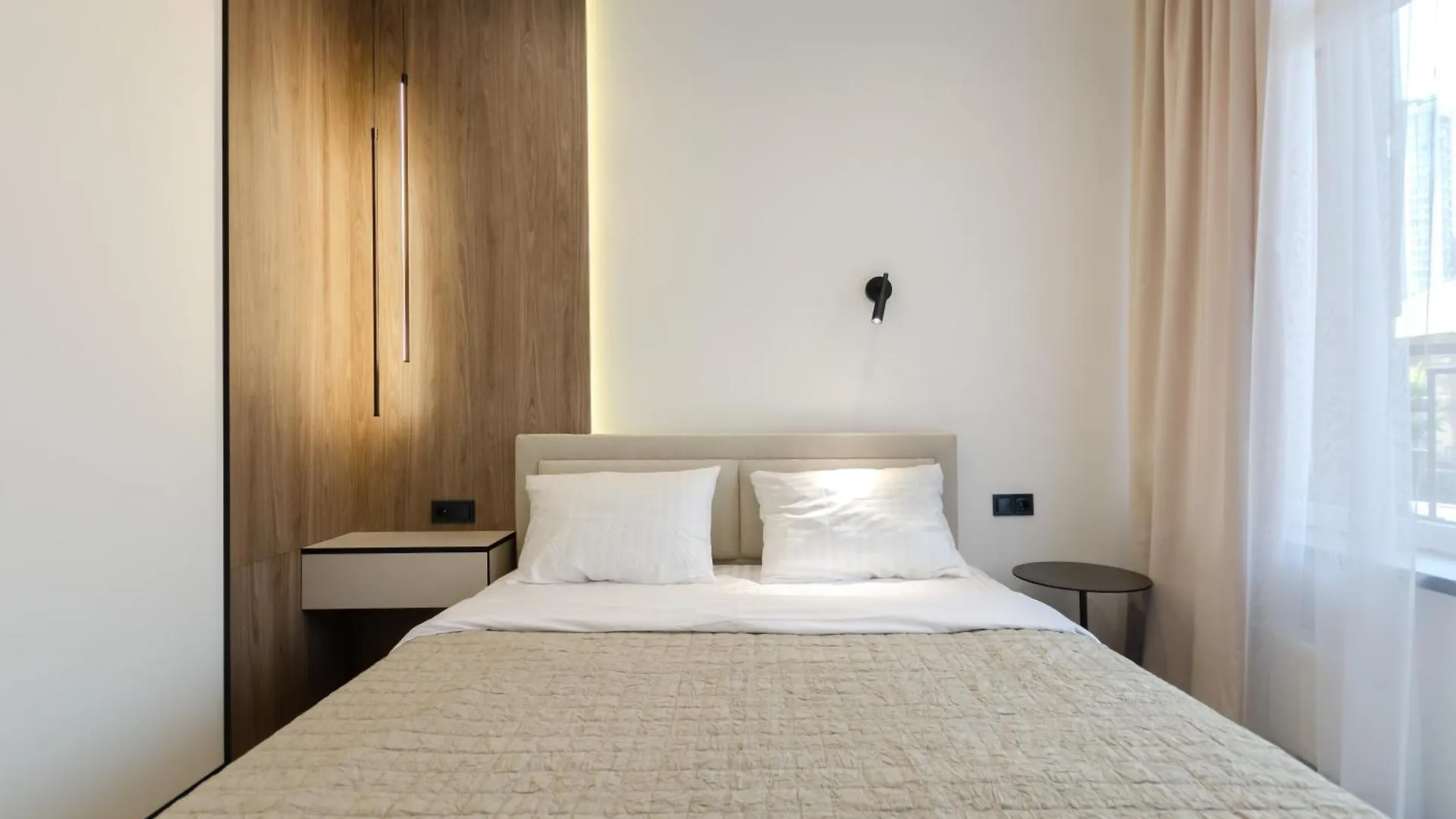 Petrovdom Apartment 02-76A In Rc Pechersk Plaza, Mykhaila Boichuka 17 Kyjev